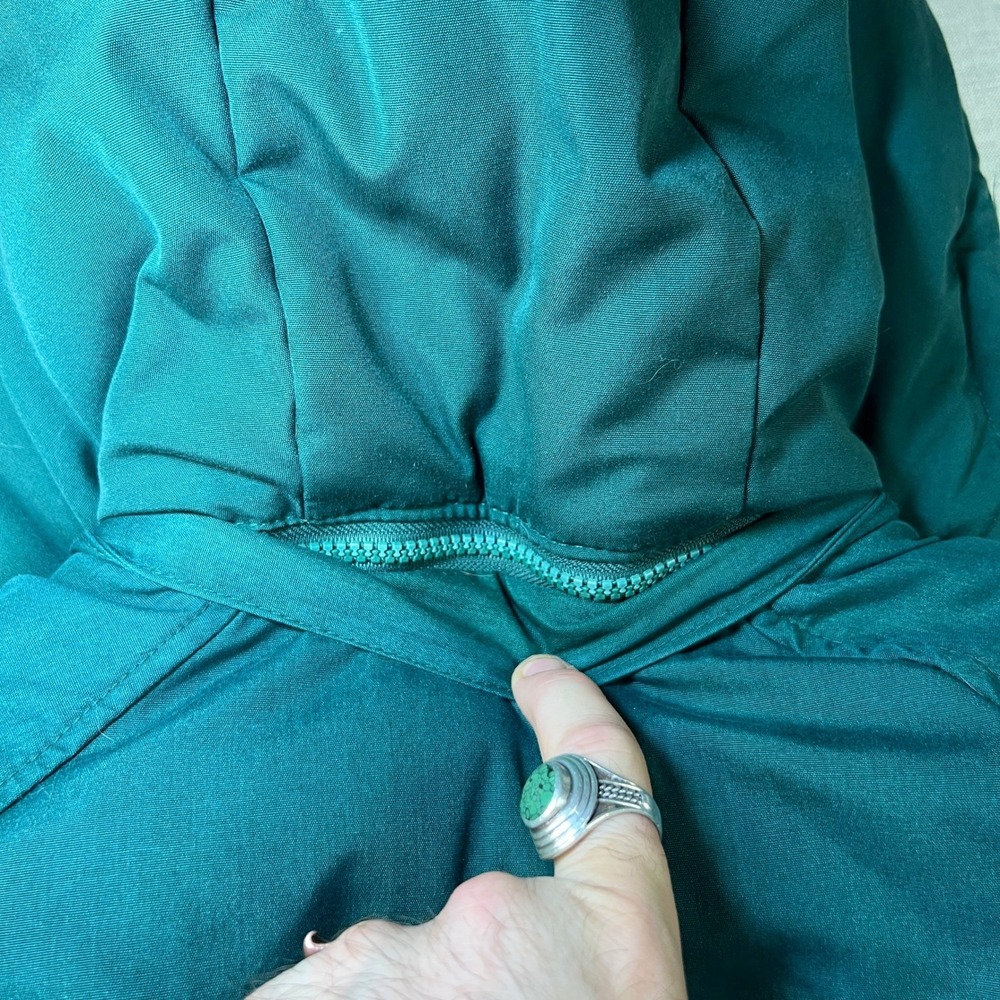 VTG Cabelas Hunting Parka Puffer Mens M Jacket USA Green Heavy Down Quilted Hood - Picture 8 of 12